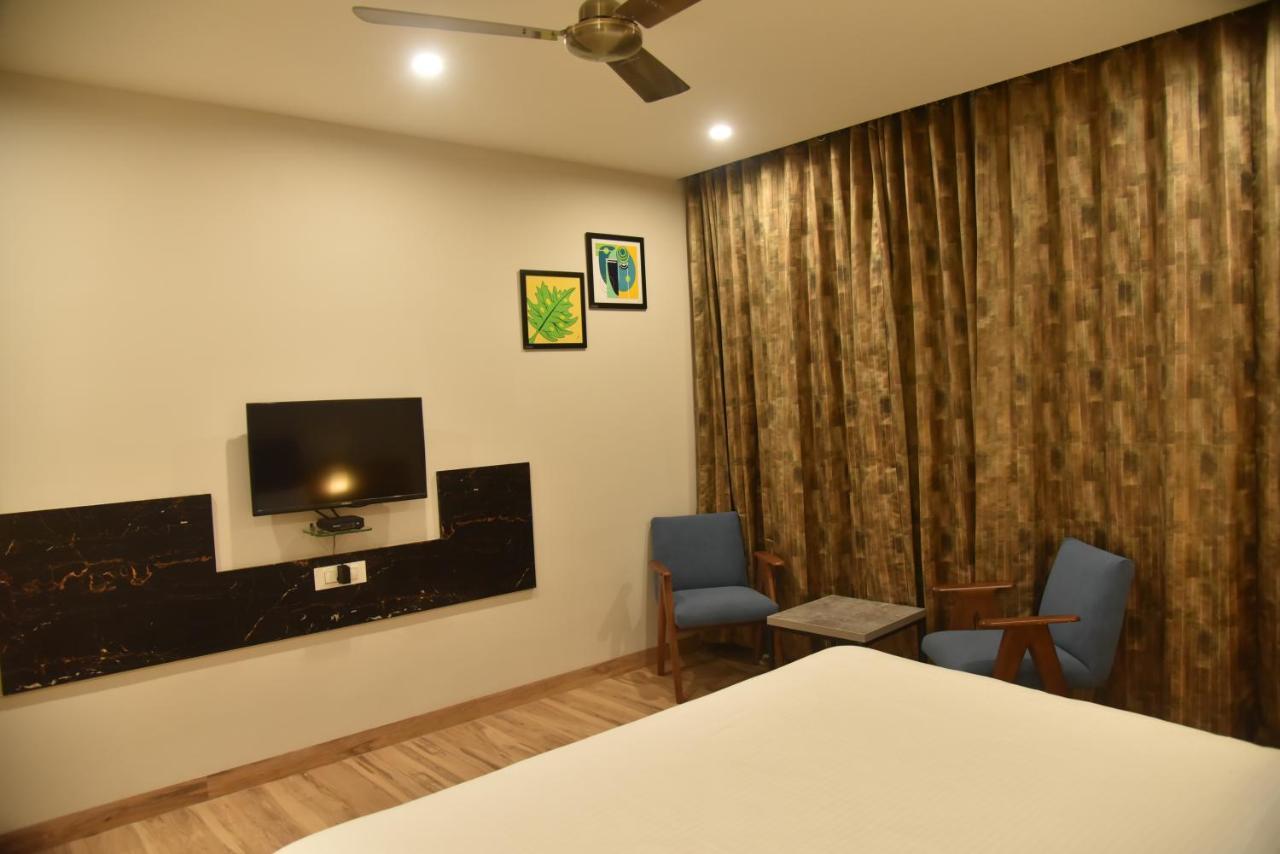 The Oaks Comforts Hubli Exterior foto